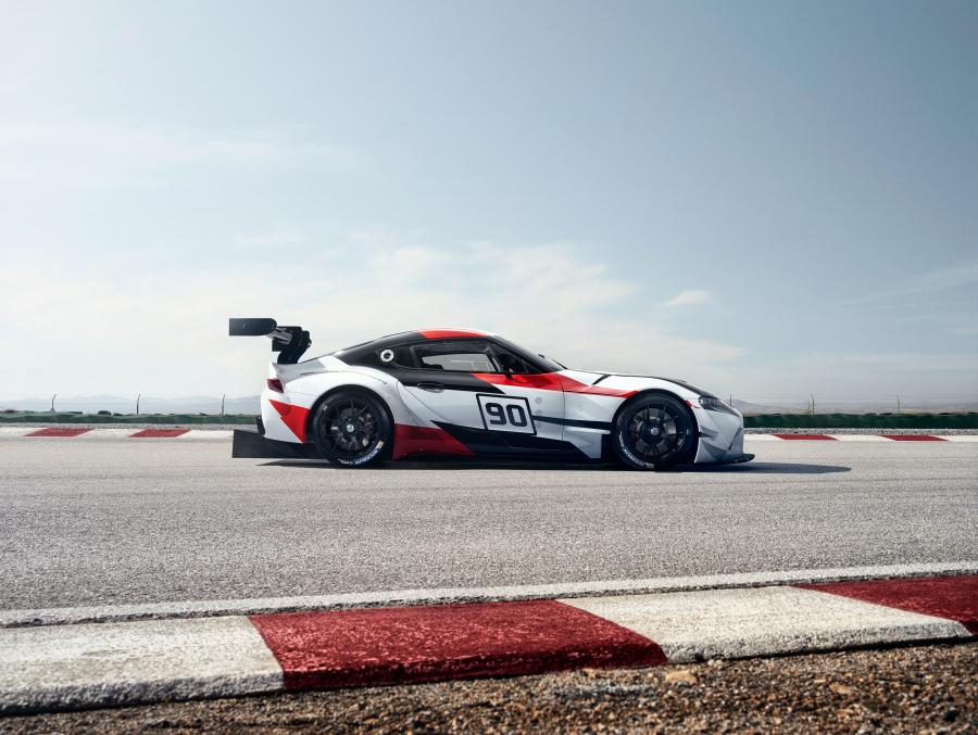  Toyota GR Supra Racing Concept 2018 года  (фото 11 из 36)